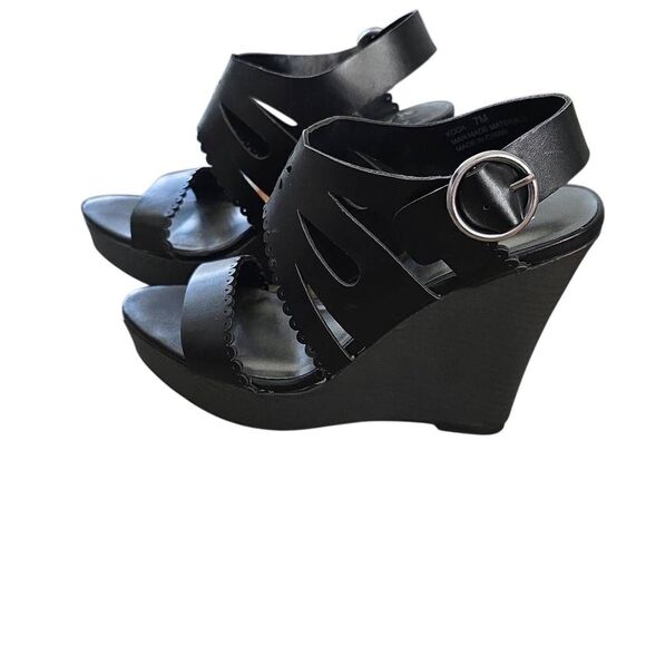 Sbicca Women's Size 7 Black Koda Faux Leather Wedge Platform Sandals - Picture 1 of 7